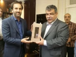 اعطای نشان‌ویژه خانه تئاتر ایران به شهردار کرمانشاه