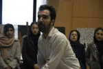 اجرای نمایش خیابانی:( گمشدگان) نوشته و کار : علی چناری در روز دوم جشنواره تئاتر فجر استانی کرمانشاه 3