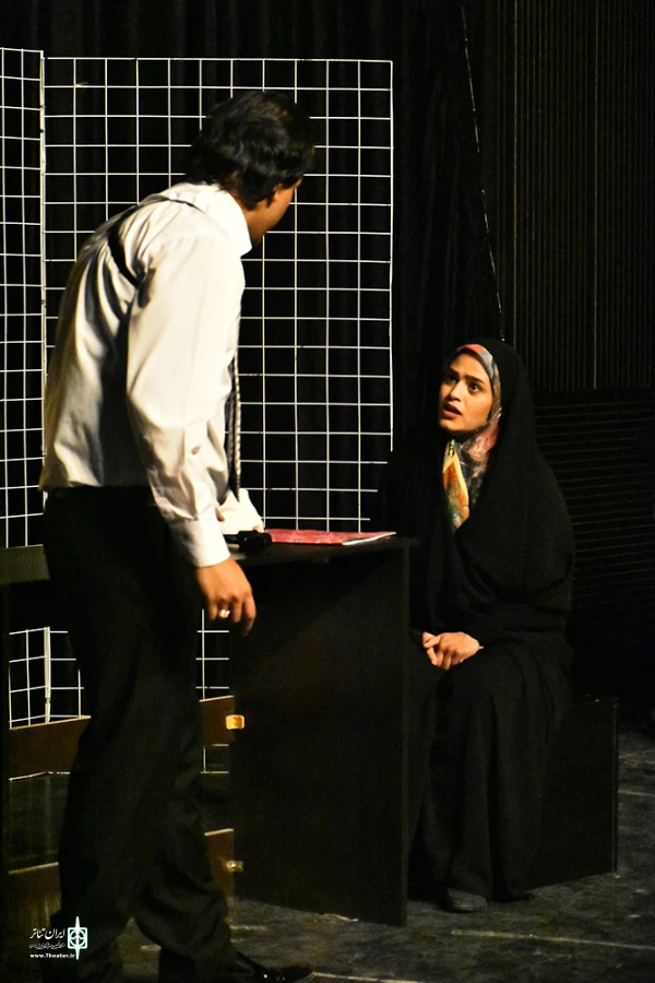 نمایش "یک طناب محکم"