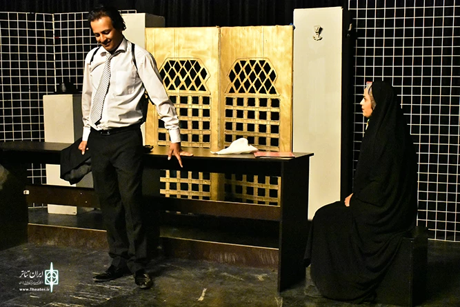 نمایش "یک طناب محکم"