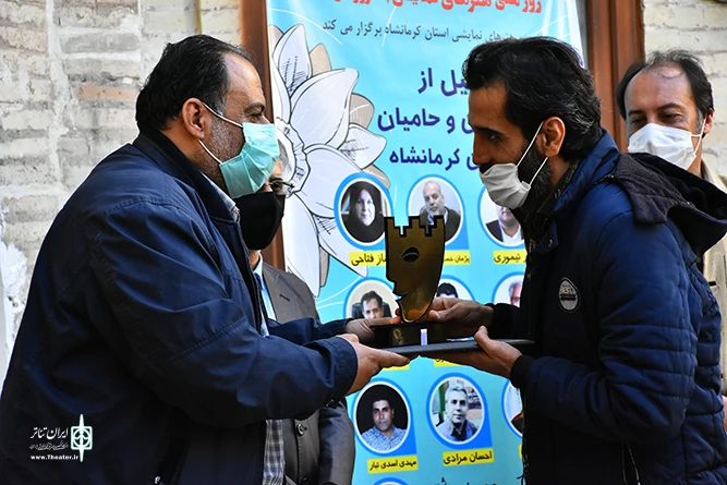 تجلیل ازحامیان و هنرمندان تئاتر استان به بهانه روز جهانی تئاتر