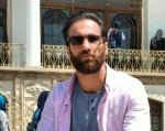 این نمایشنامه اشاره ای به شجاعت و رشادت بانوی گمنام گیلان­غربی دارد
 2