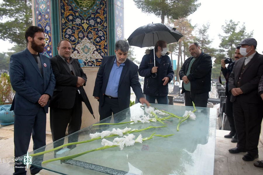 آغاز رسمی سی و پنجمین جشنواره تئاتر استان با ادای احترام به شهدا
 2
