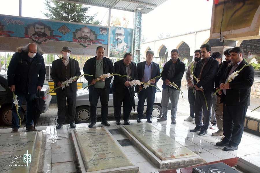 آغاز رسمی سی و پنجمین جشنواره تئاتر استان با ادای احترام به شهدا
 3