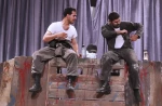 نمایش «جنگ و صلح روبینسون و کروزو» در کرمانشاه به روی صحنه رفت  3
