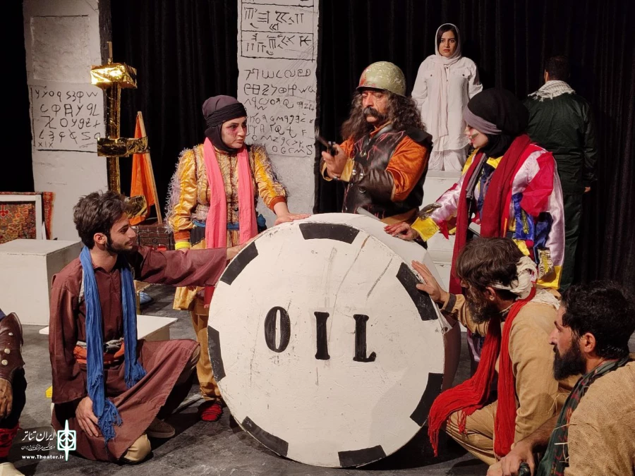 در روز سوم سی و ششمین جشنواره تئاتر استان کرمانشاه پنج نمایش به اجرا درآمدند  4