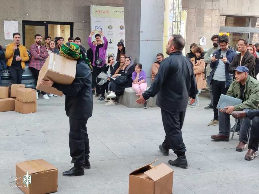در روز سوم سی و ششمین جشنواره تئاتر استان کرمانشاه پنج نمایش به اجرا درآمدند  5
